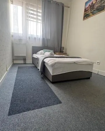 Ξενοδοχείο με διαμερίσματα Place