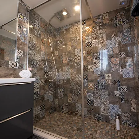 Place 5* Вроцлав