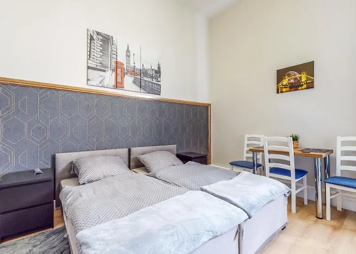 Place アパートホテル