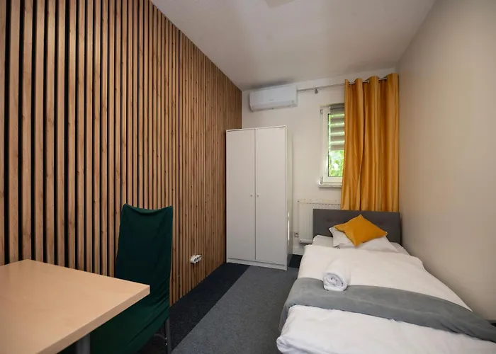 Place アパートホテル 5*