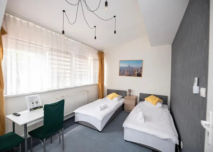 Place アパートホテル